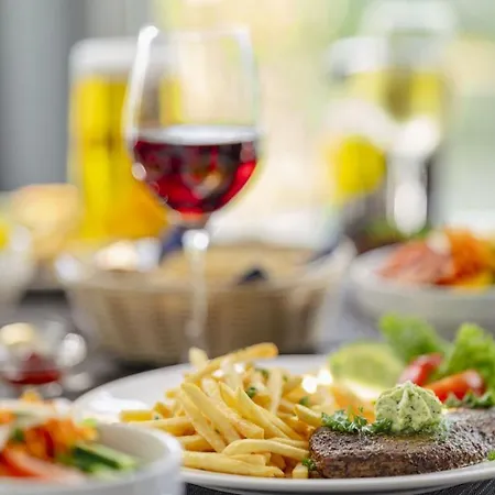 Hotel Plaza Stuttgart-filderstadt 3*