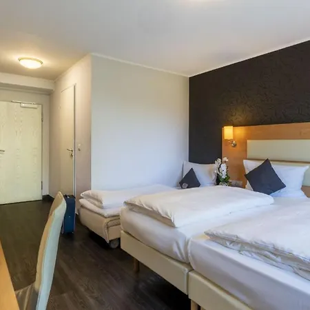 ホテル Plaza Stuttgart Airport Messe 3*