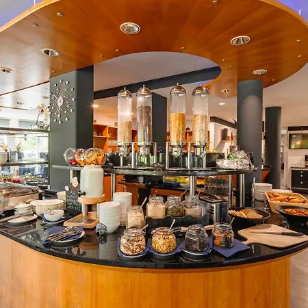 Plaza Stuttgart Airport Messe ホテル