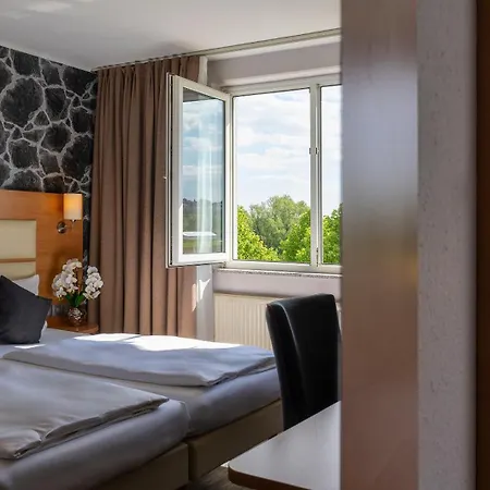 Plaza Stuttgart Airport Messe ホテル フィルダーシュタット