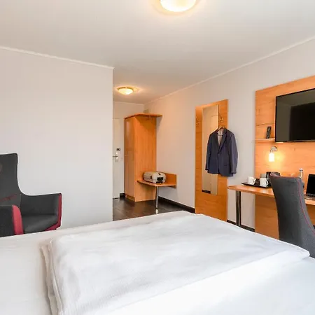 Plaza Stuttgart Airport Messe 3*