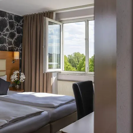 Plaza Stuttgart Airport Messe 3*