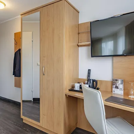 ホテル Plaza Stuttgart Airport Messe 3*