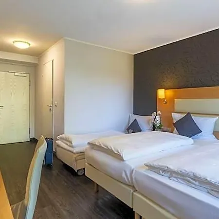 Hotel Plaza Stuttgart Airport Messe 3*