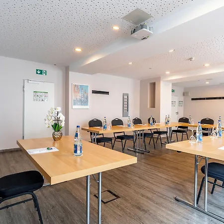 Plaza Stuttgart Airport Messe Hotel 3*