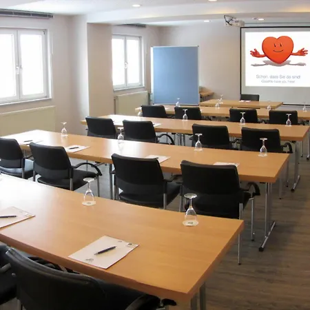 ホテル Plaza Stuttgart Airport Messe