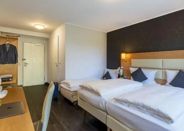 Hotel Plaza Stuttgart Airport Messe 3*